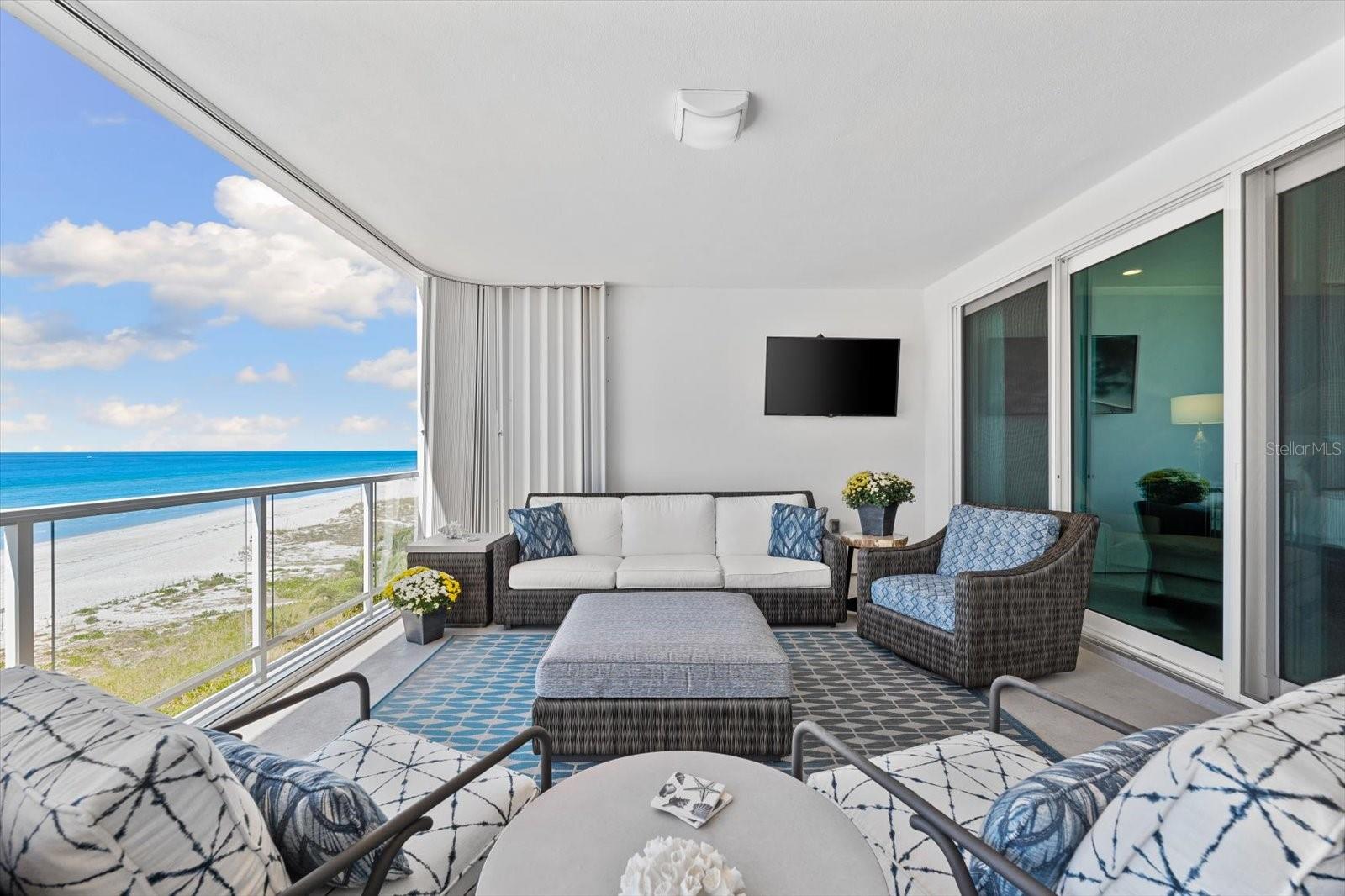 ONELLA CONDO - Residential