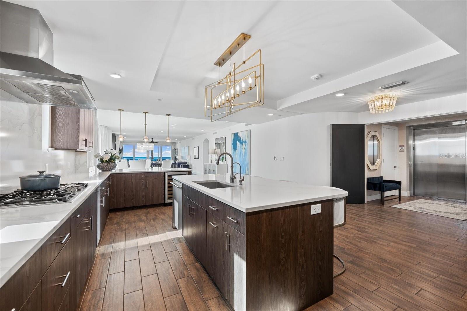 ONELLA CONDO - Residential