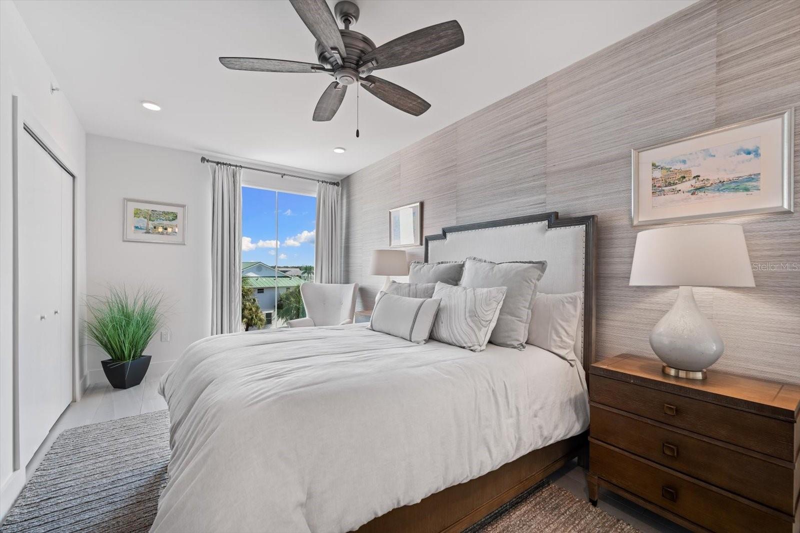 ONELLA CONDO - Residential