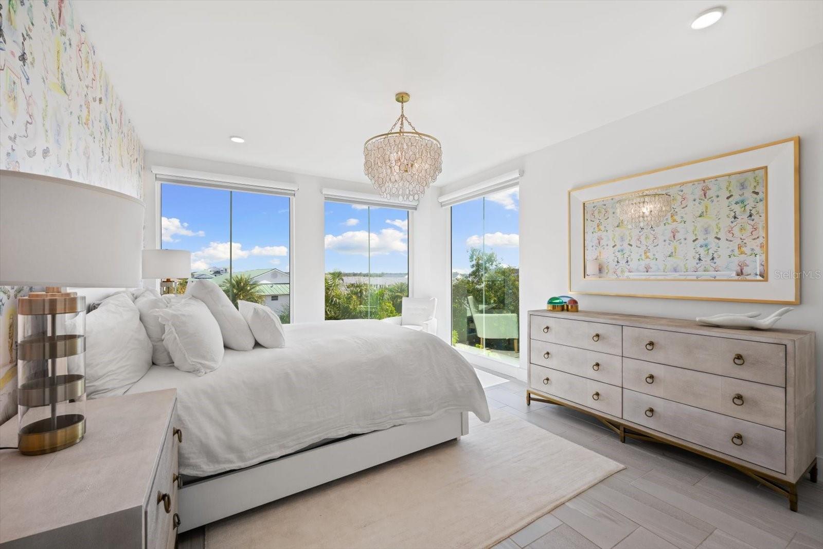 ONELLA CONDO - Residential