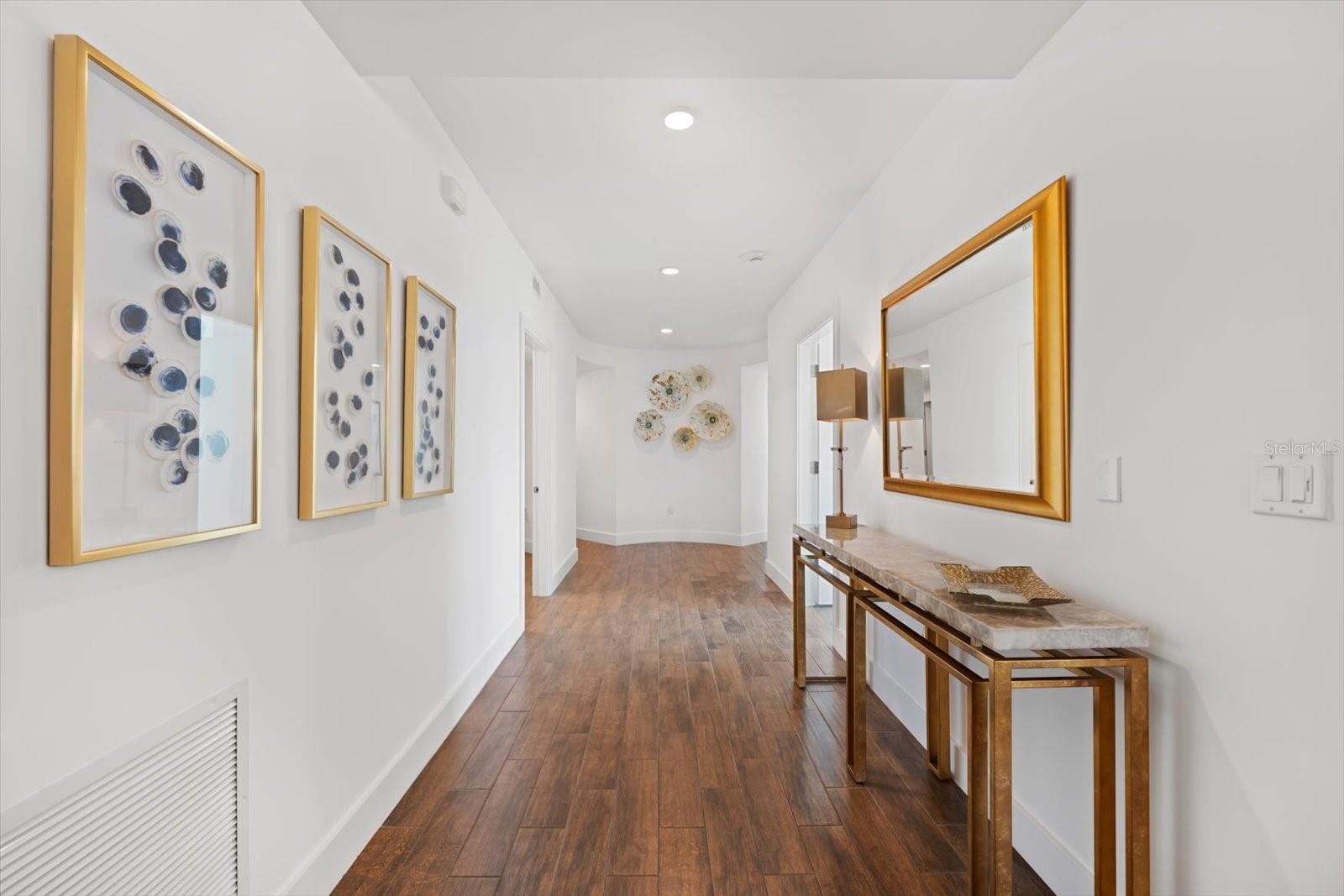 ONELLA CONDO - Residential