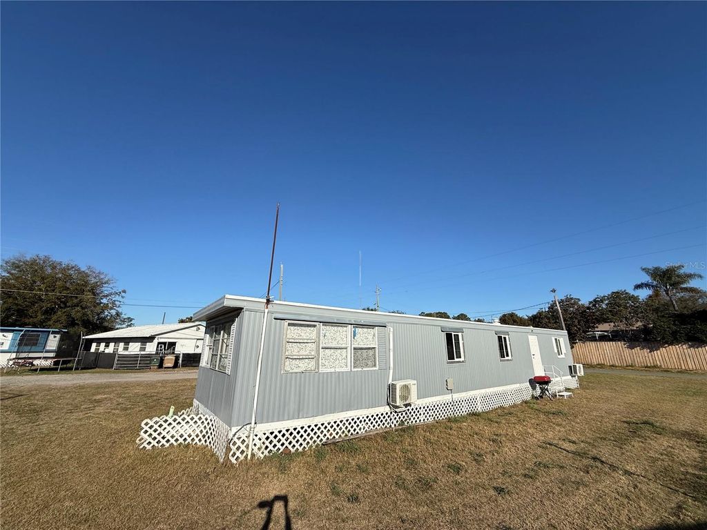 Photo of 34944 3rd Avenue, Leesburg, FL 34788 (MLS # G5108734)