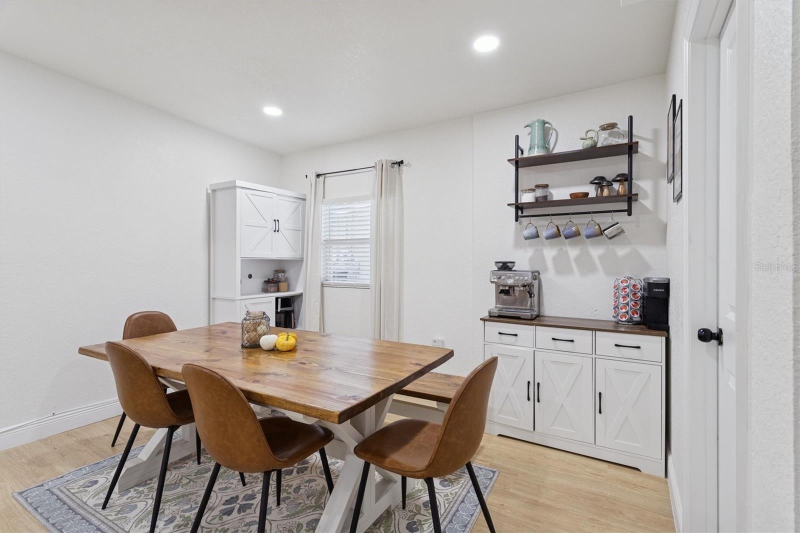 UNITY CIRCLE REV - Residential