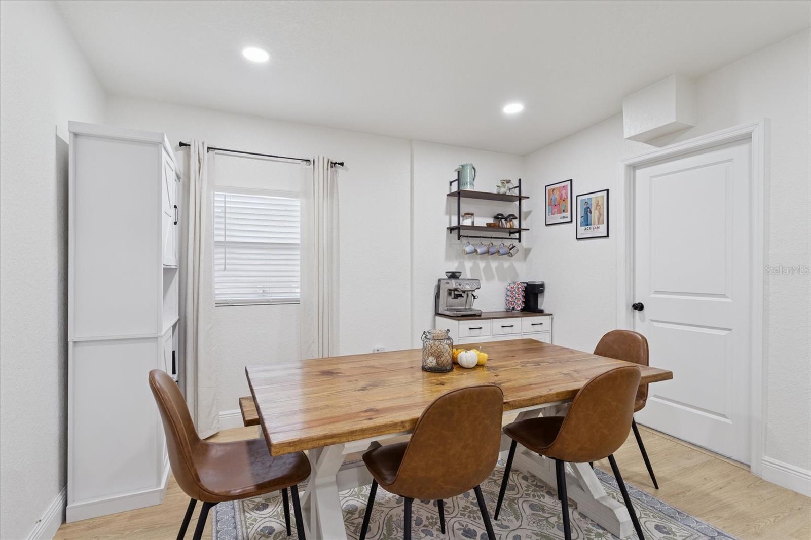 UNITY CIRCLE REV - Residential