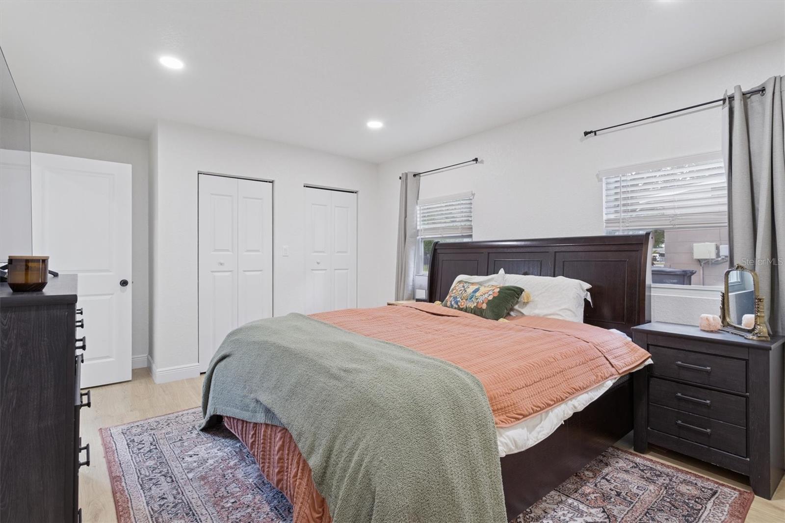 UNITY CIRCLE REV - Residential
