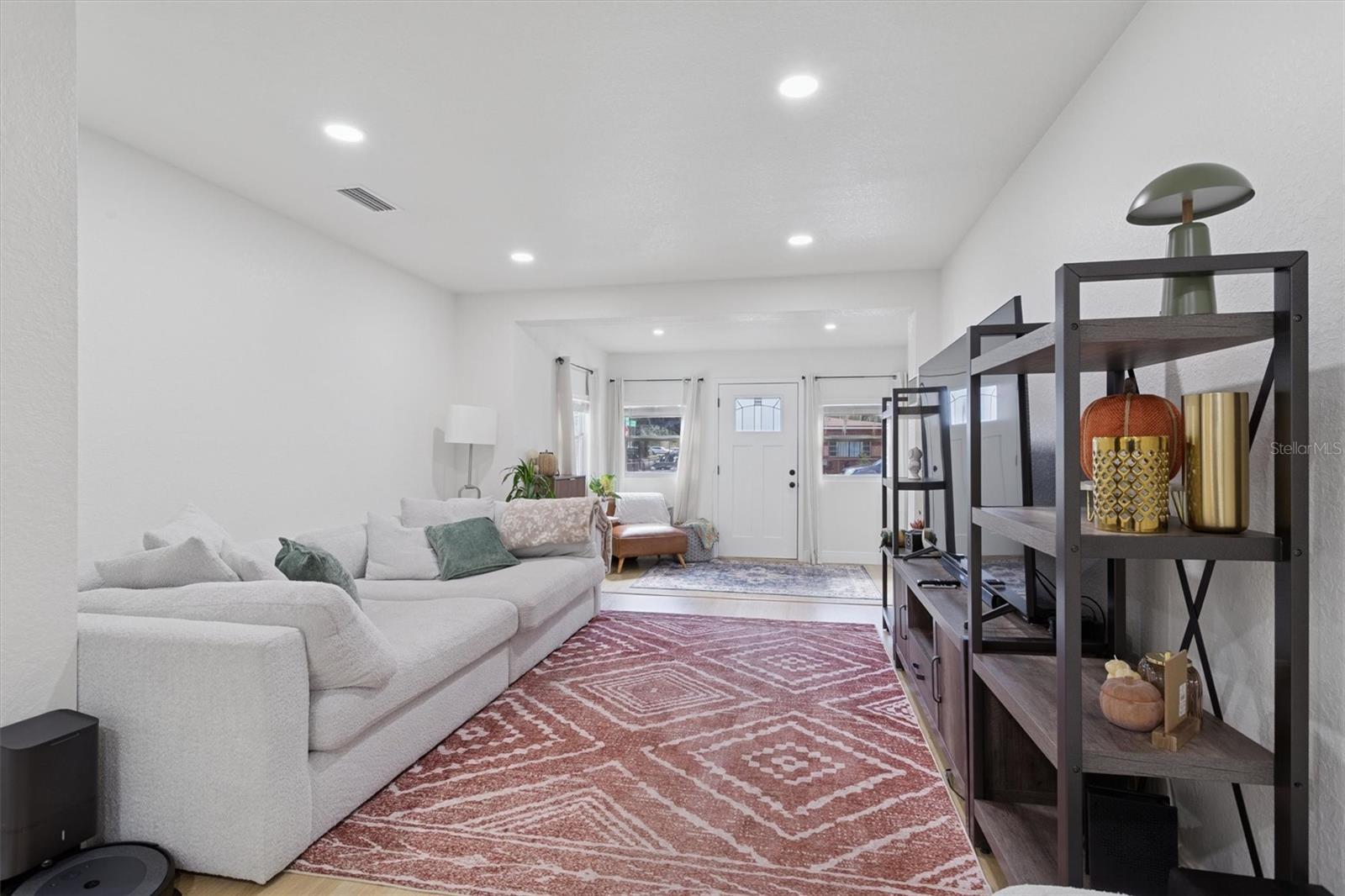 UNITY CIRCLE REV - Residential