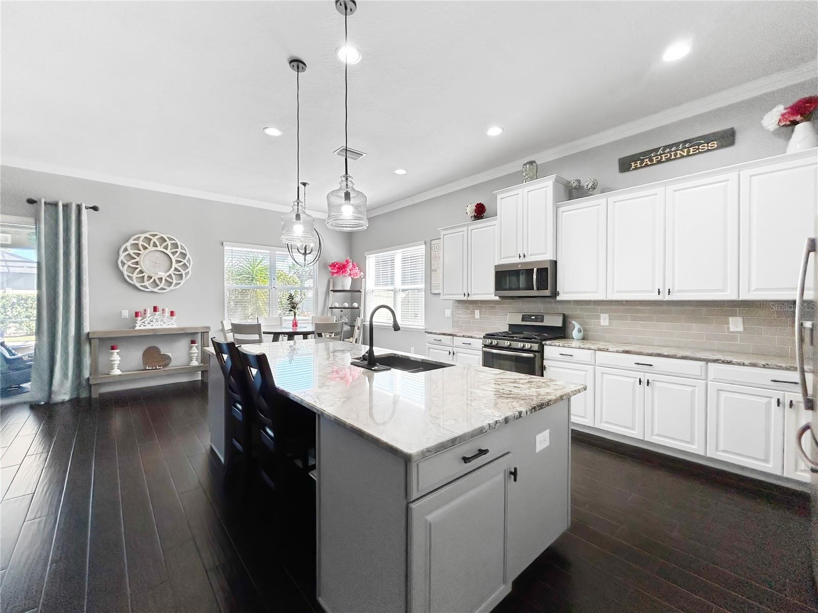 LUCAYA LAKE CLUB PH 3 - Residential