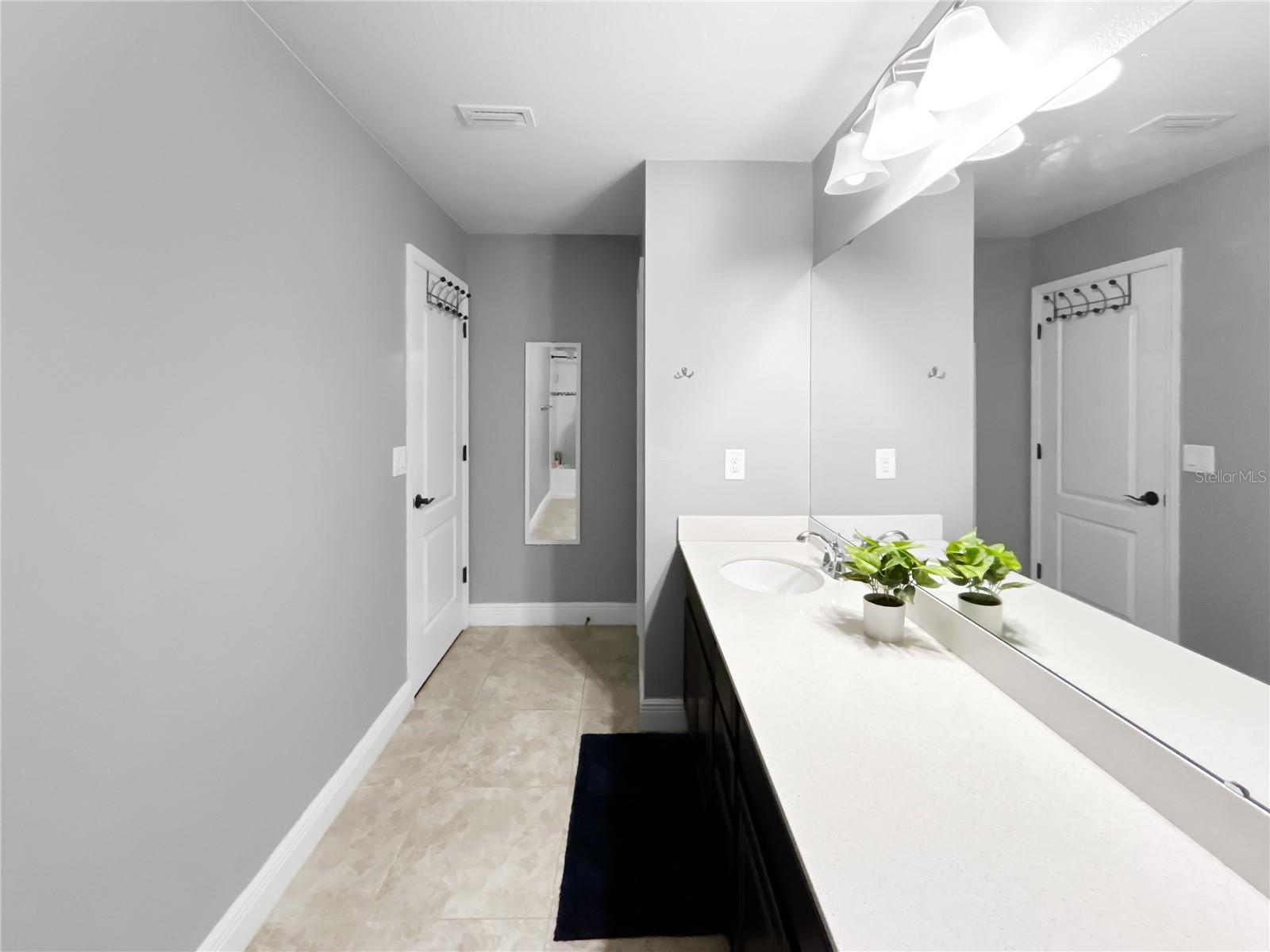 LUCAYA LAKE CLUB PH 3 - Residential