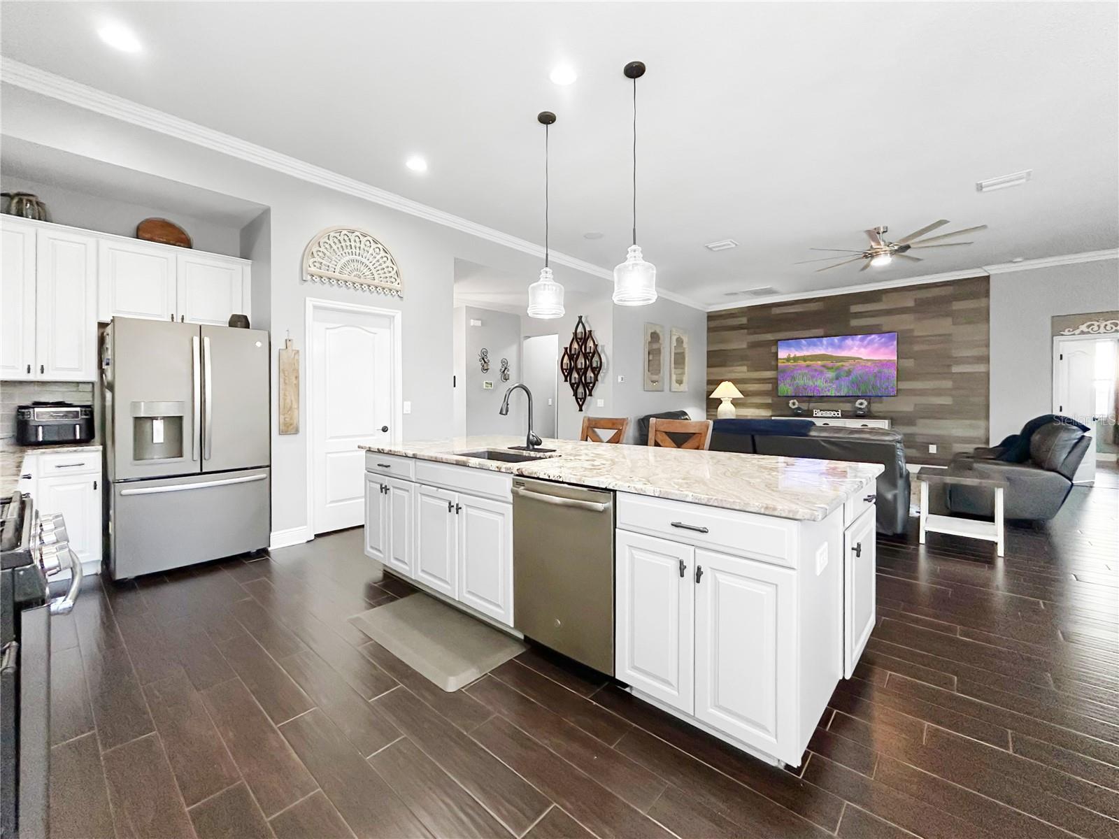 LUCAYA LAKE CLUB PH 3 - Residential