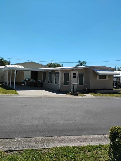 A home in ELLENTON