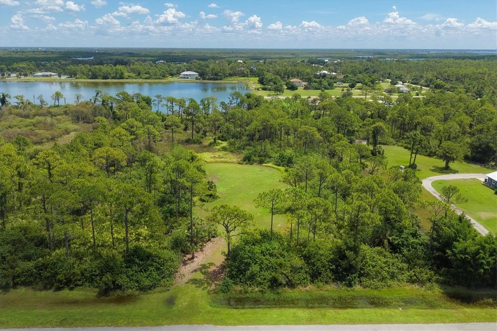 Photo of 9008 Falcon Court, Venice, FL 34293 (MLS # A4704451)