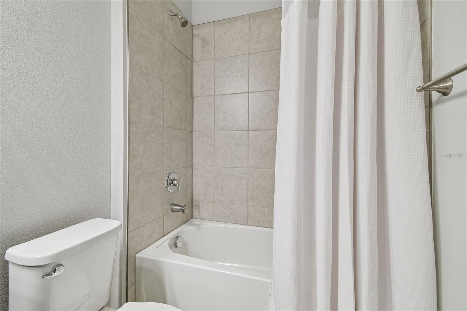 FLORABLU ESTATES - Residential