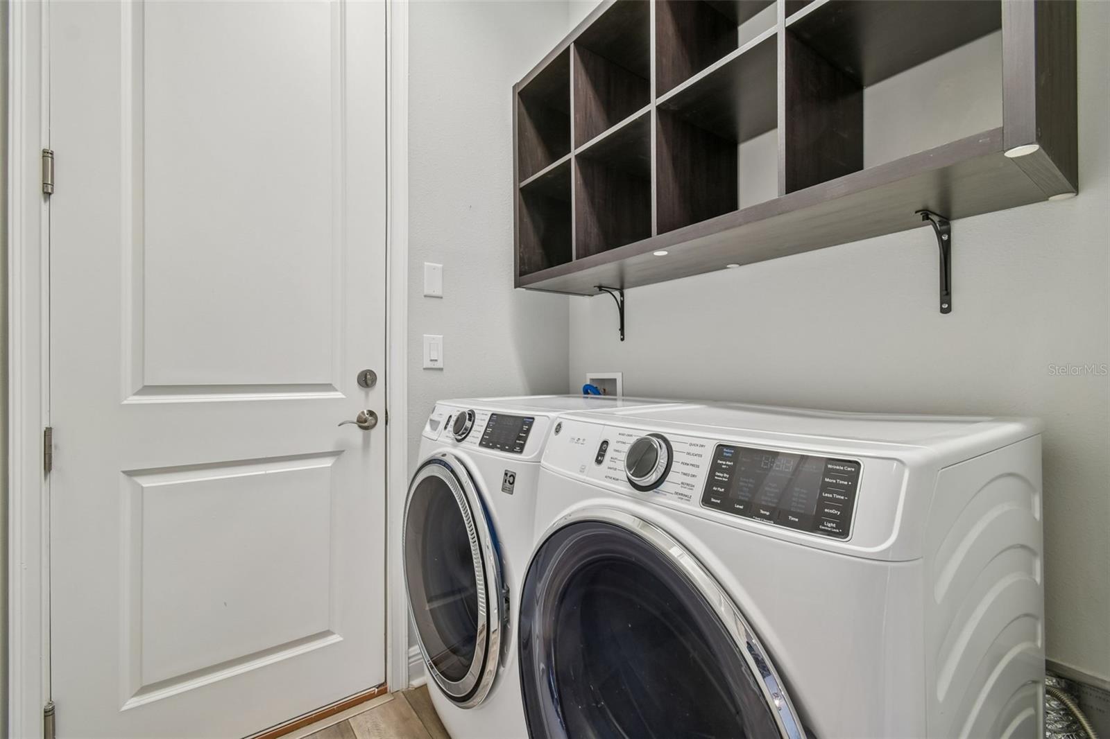 FLORABLU ESTATES - Residential