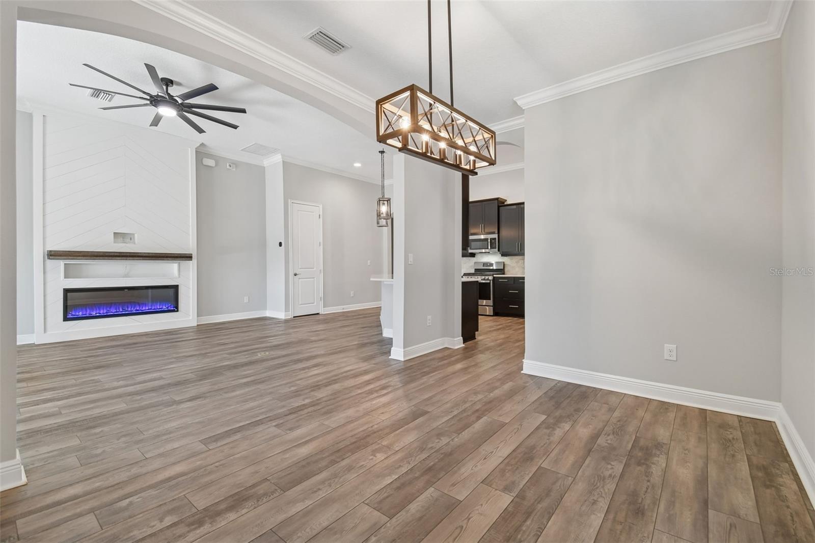 FLORABLU ESTATES - Residential