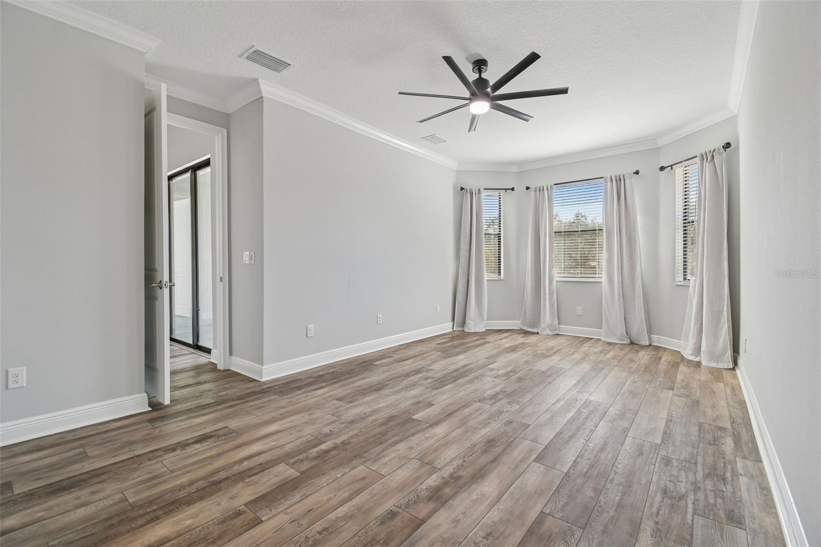 FLORABLU ESTATES - Residential