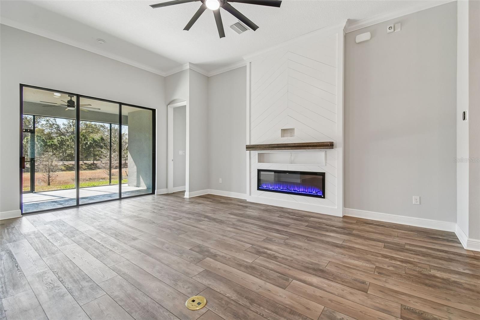 FLORABLU ESTATES - Residential