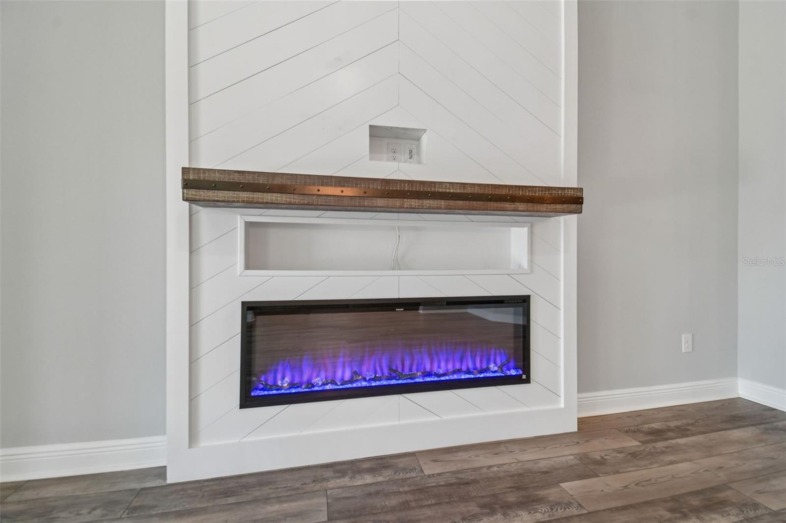 FLORABLU ESTATES - Residential