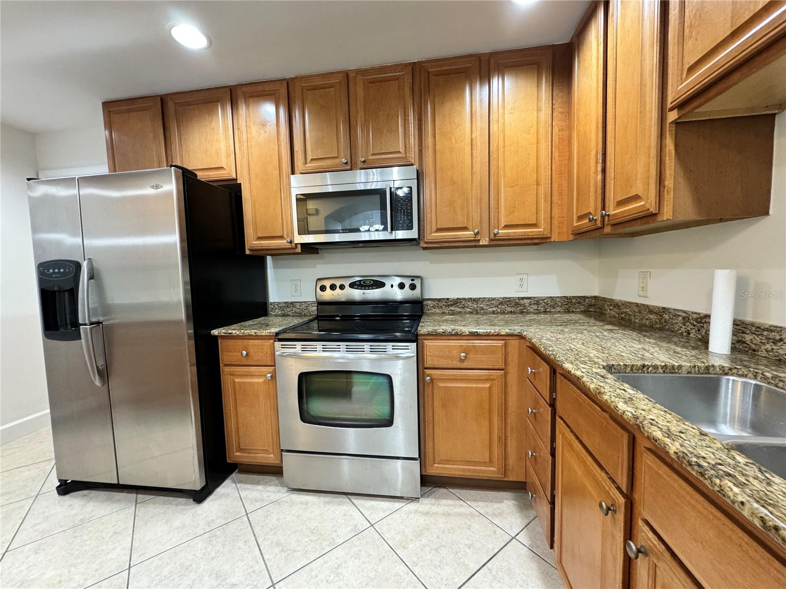 RIVER DANCE - Residential Lease