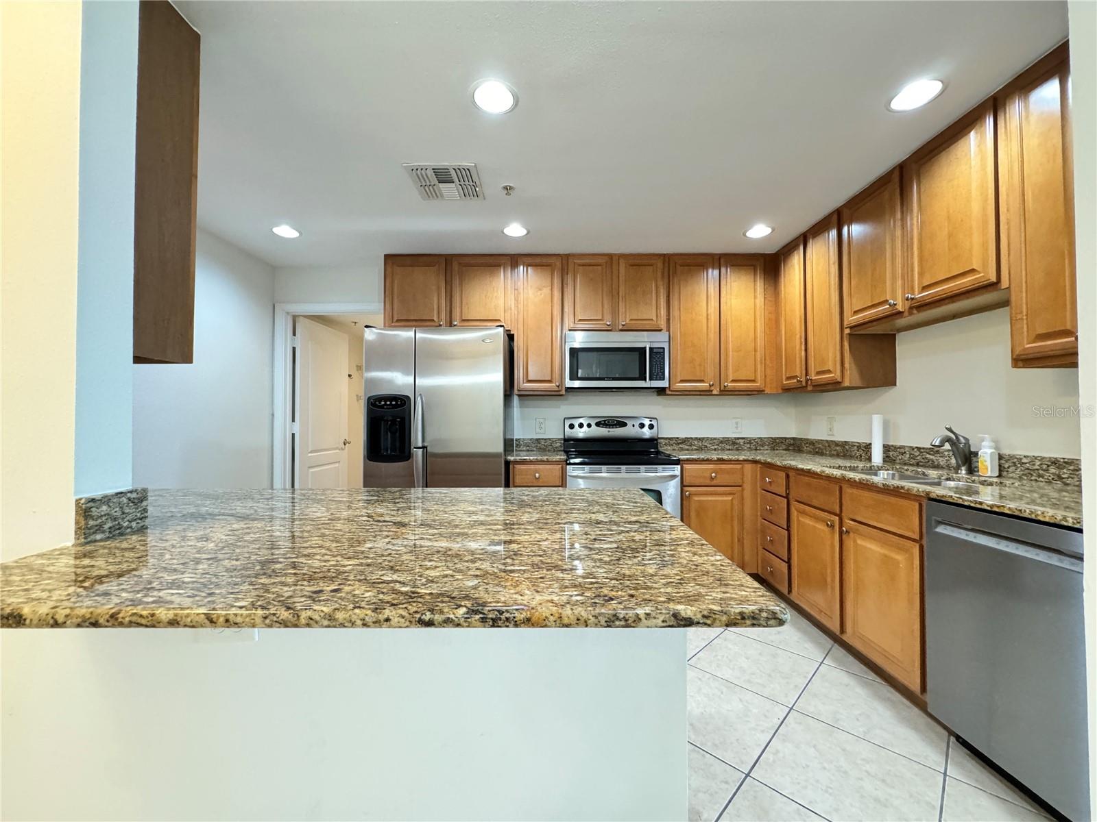 RIVER DANCE - Residential Lease