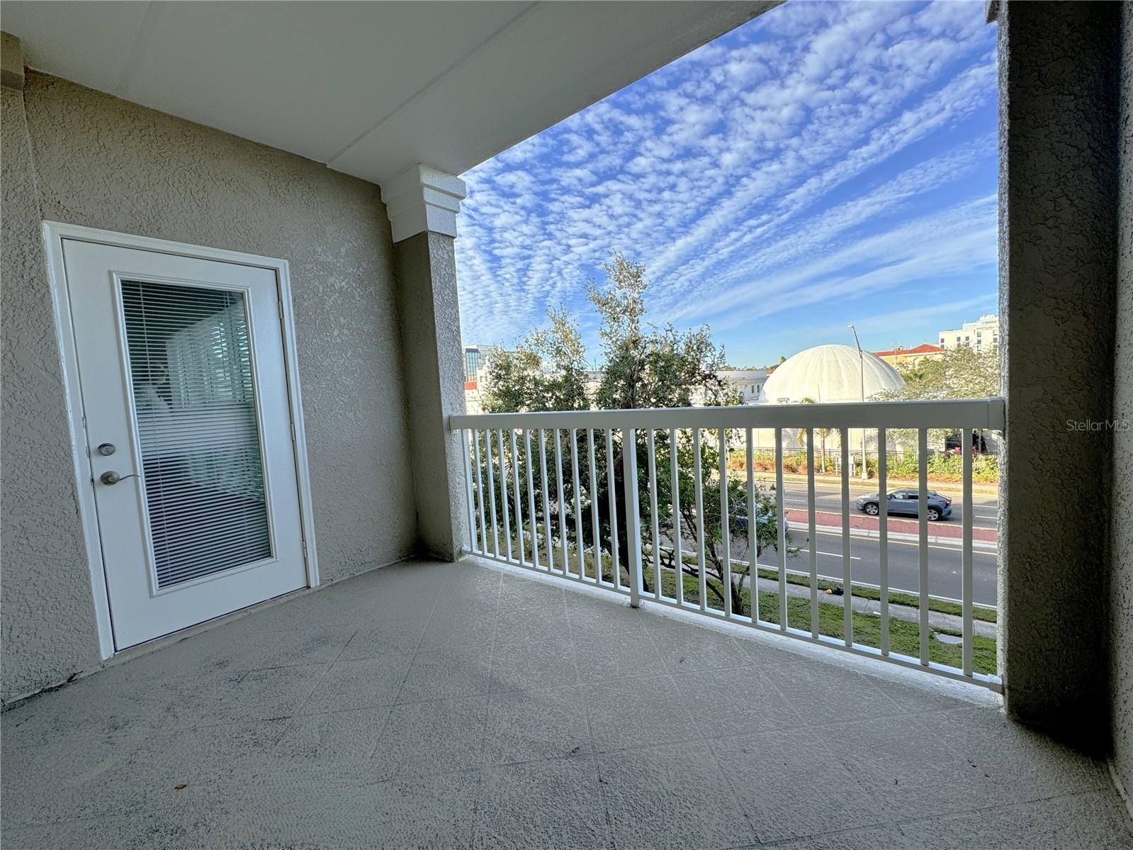 RIVER DANCE - Residential Lease