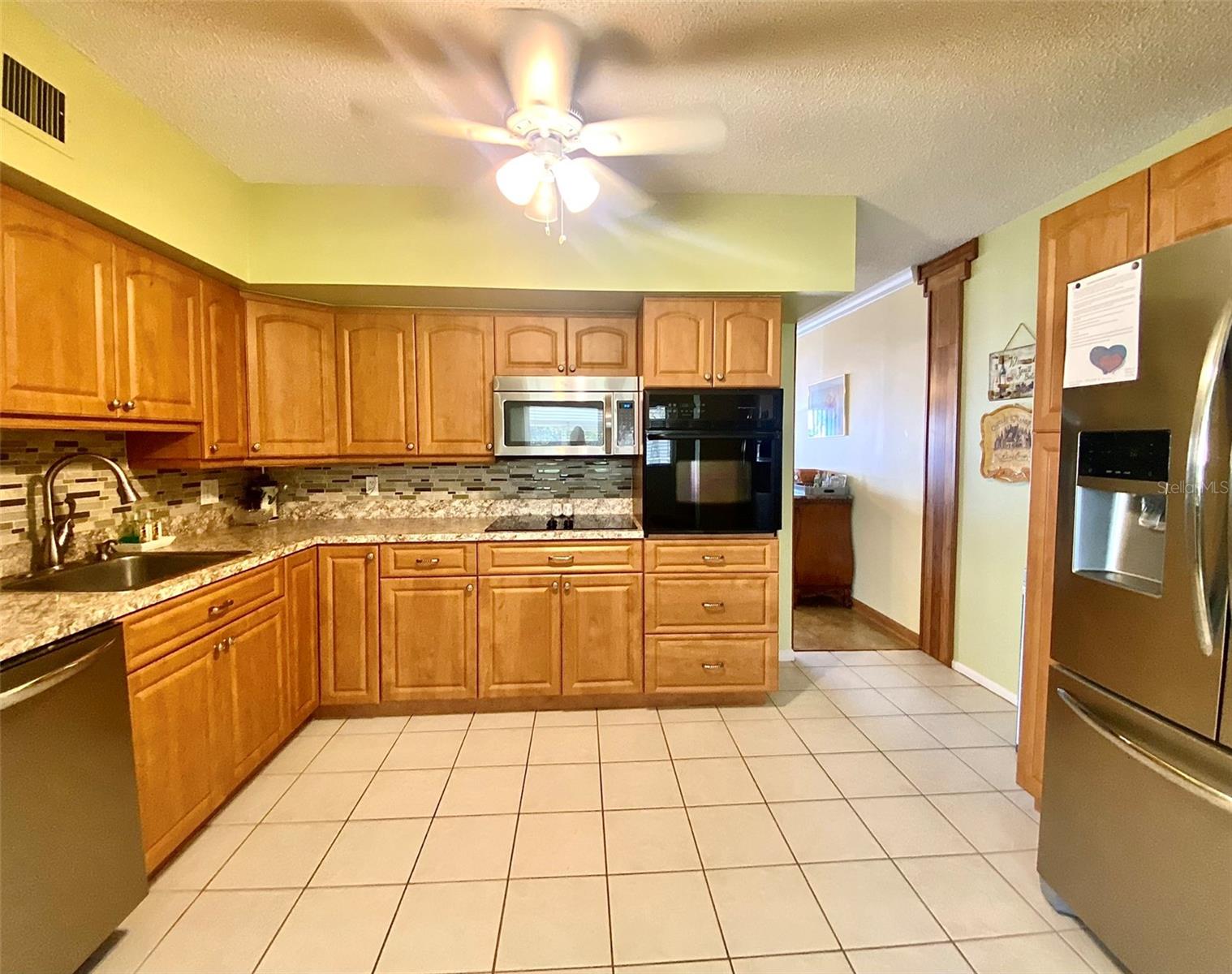 ON TOP OF THE WORLD - Residential