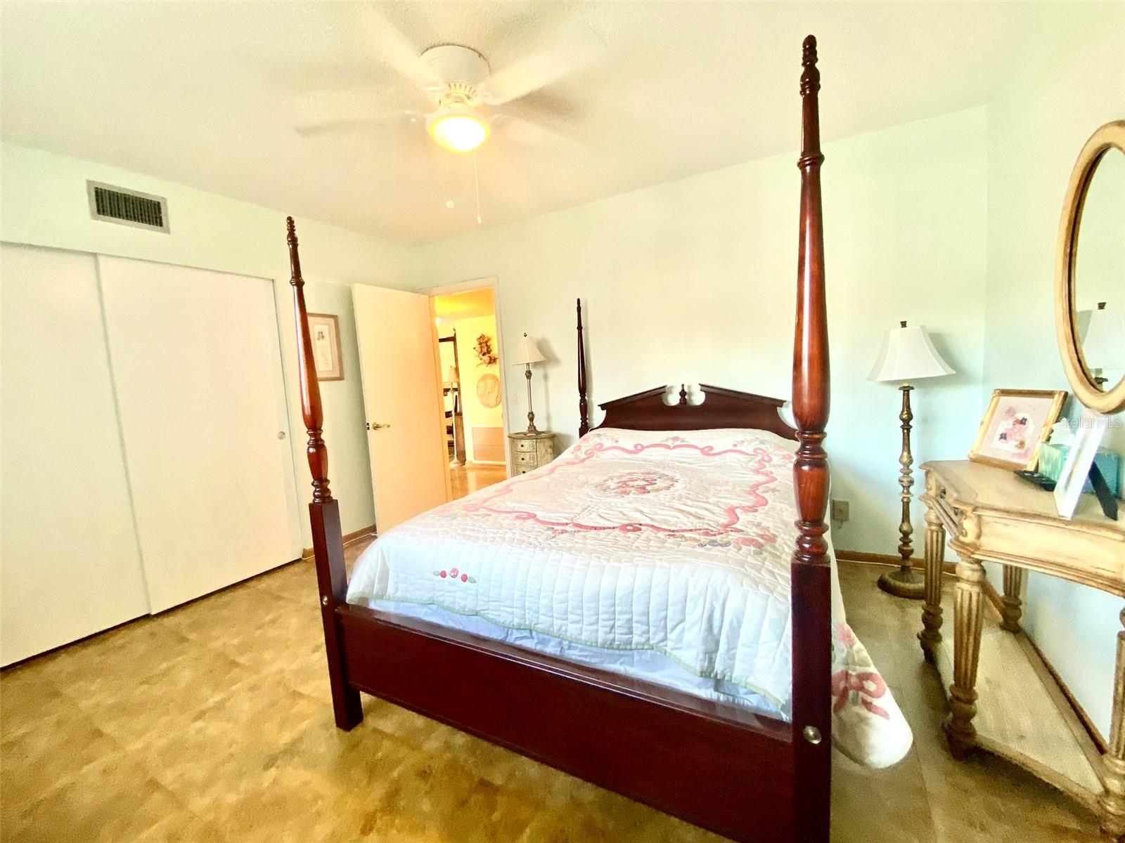 ON TOP OF THE WORLD - Residential