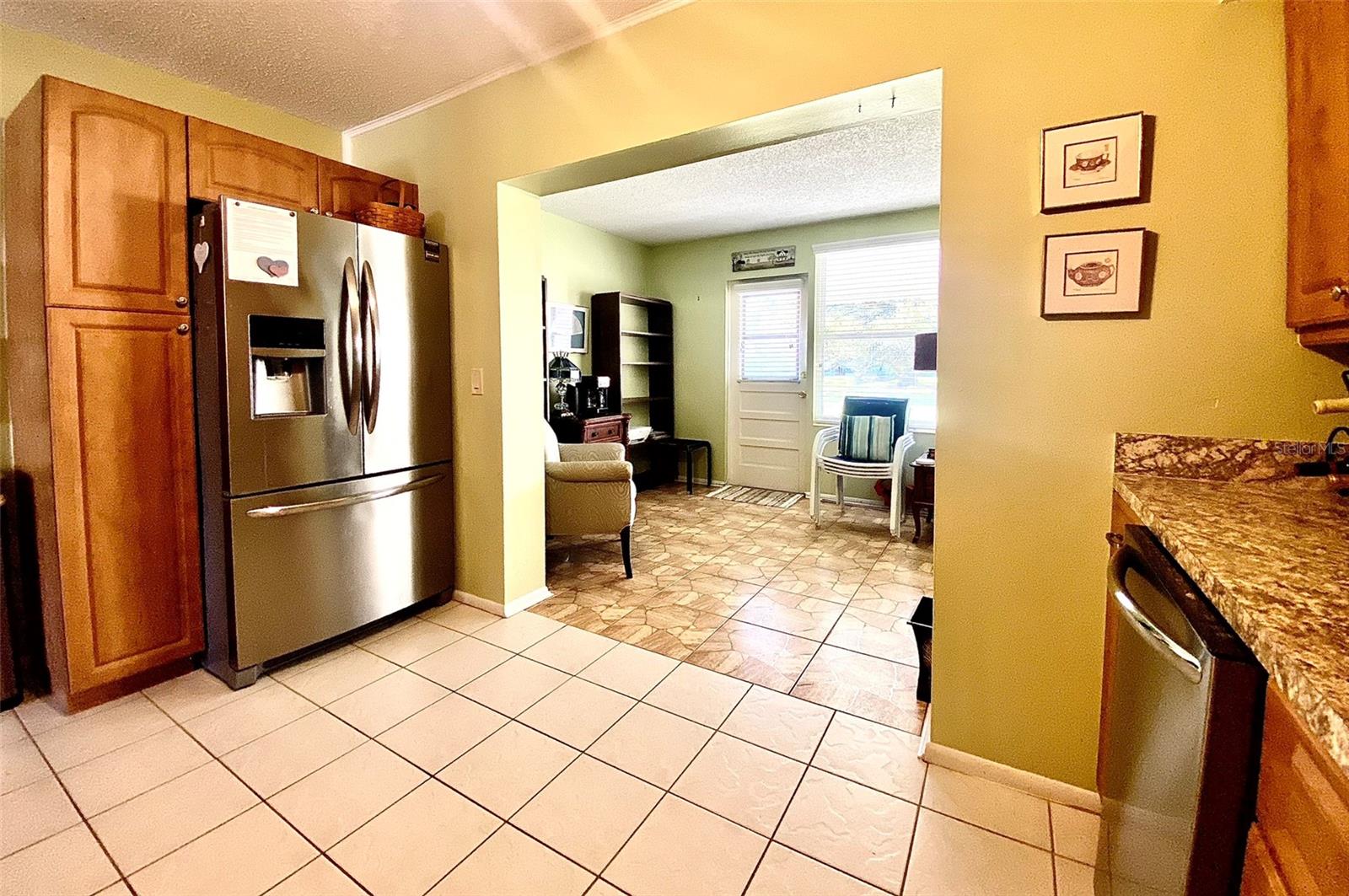 ON TOP OF THE WORLD - Residential