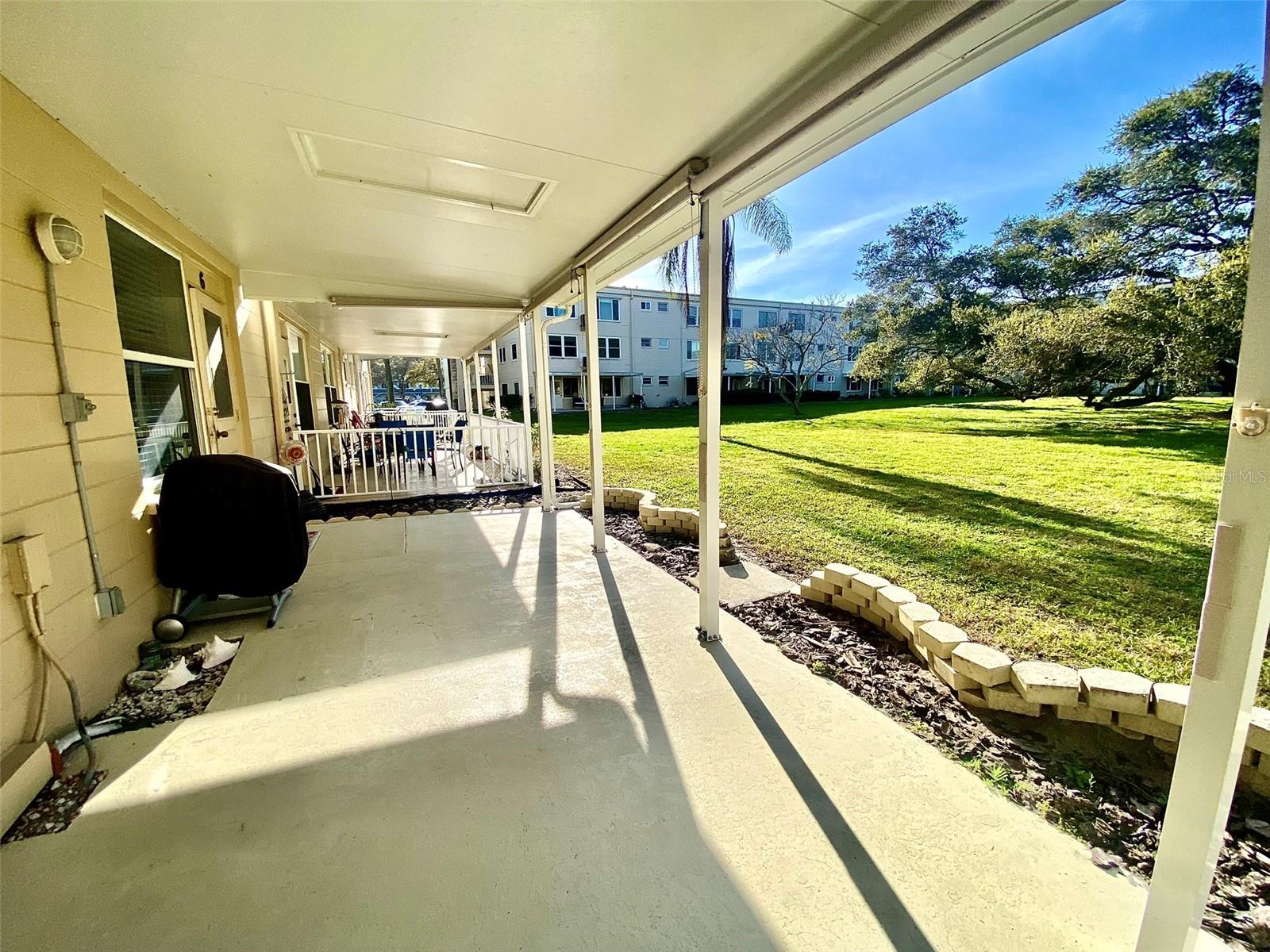 ON TOP OF THE WORLD - Residential