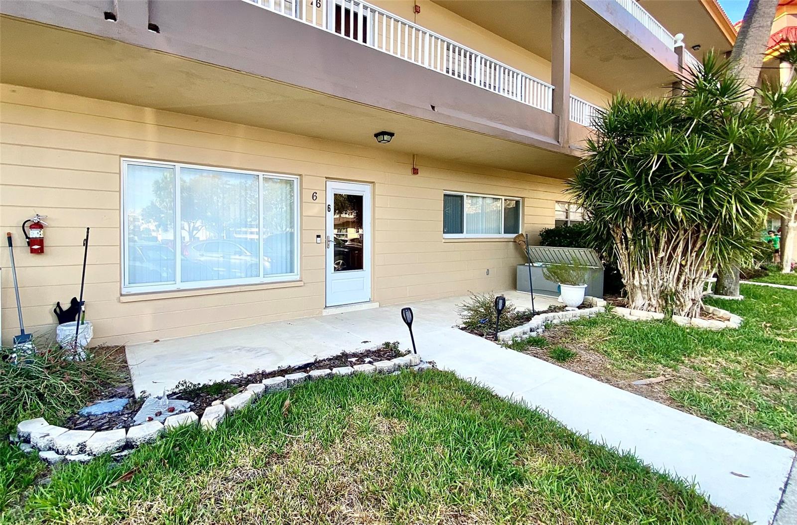 ON TOP OF THE WORLD - Residential