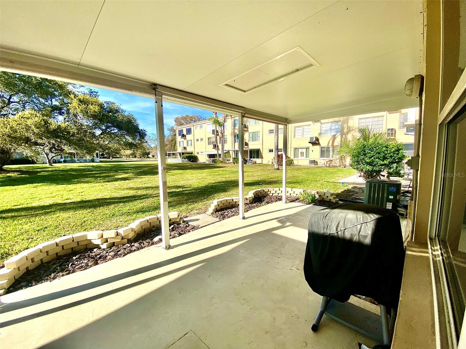 ON TOP OF THE WORLD - Residential