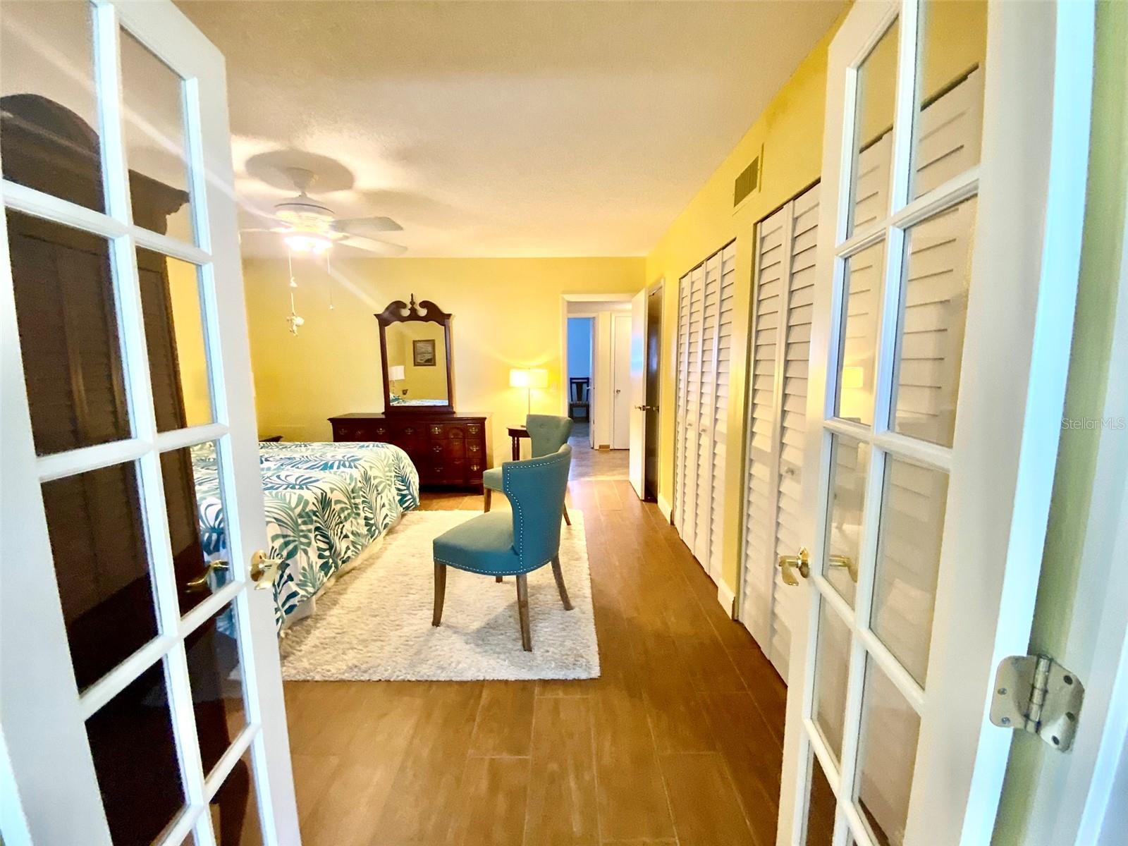 ON TOP OF THE WORLD - Residential