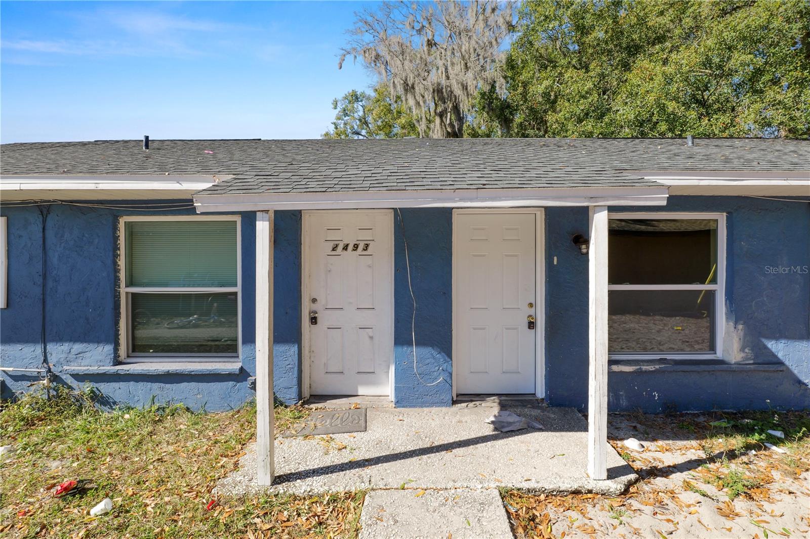 2493 CHESTNUT WOODS DRIVE 2495