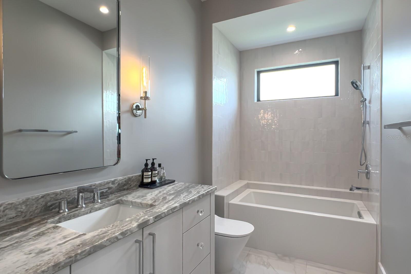 SUNSET PARK ISLES UNIT 2 - Residential