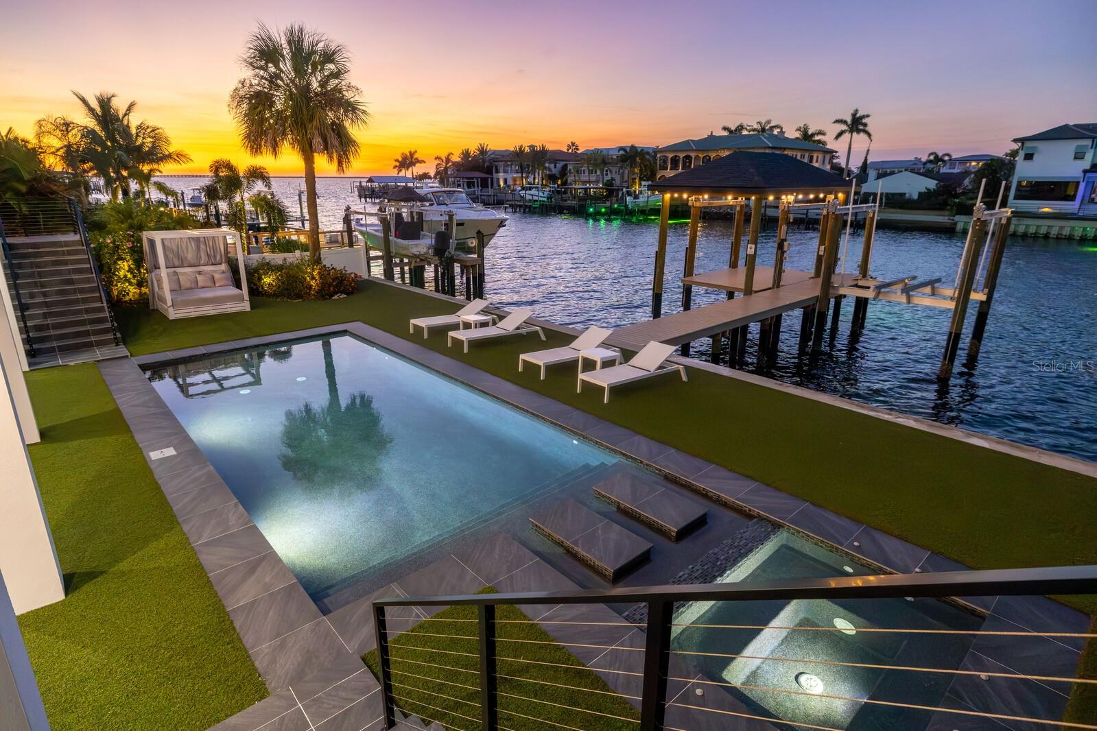 SUNSET PARK ISLES UNIT 2 - Residential