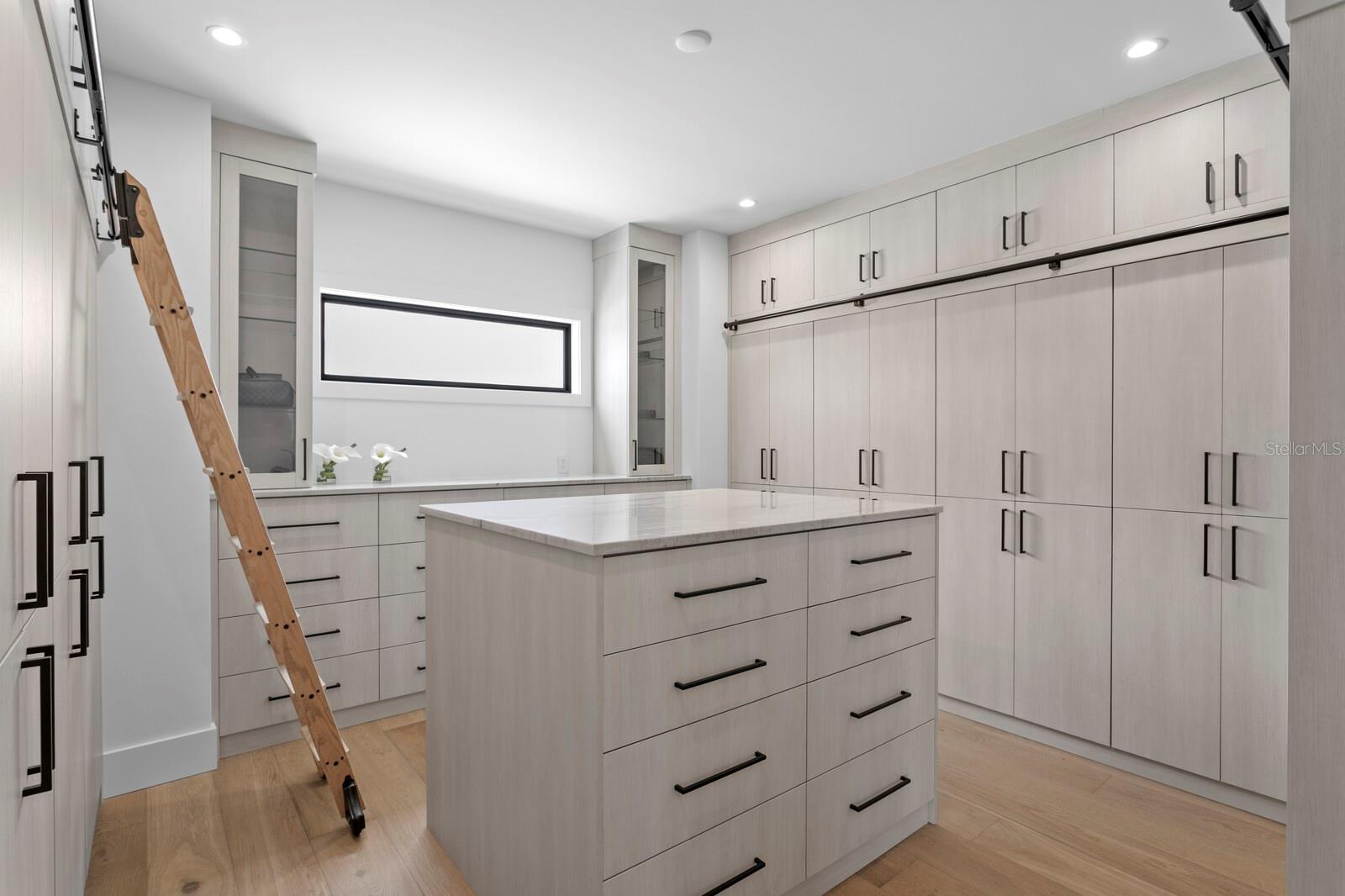 SUNSET PARK ISLES UNIT 2 - Residential