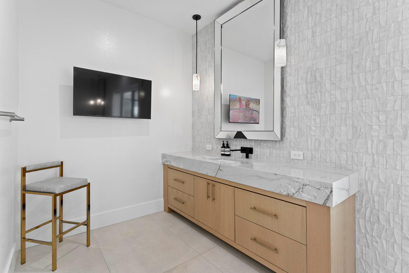 SUNSET PARK ISLES UNIT 2 - Residential