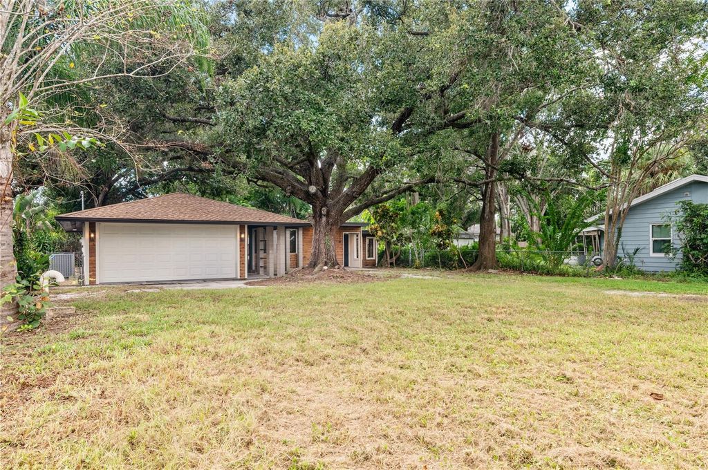 Photo of 2234 Phillippi Street, Sarasota, FL 34231 (MLS # C7516369)
