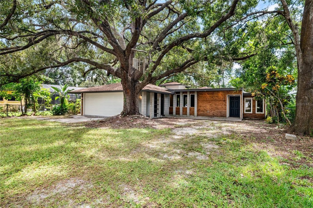 Photo of 2234 Phillippi Street, Sarasota, FL 34231 (MLS # C7516369)