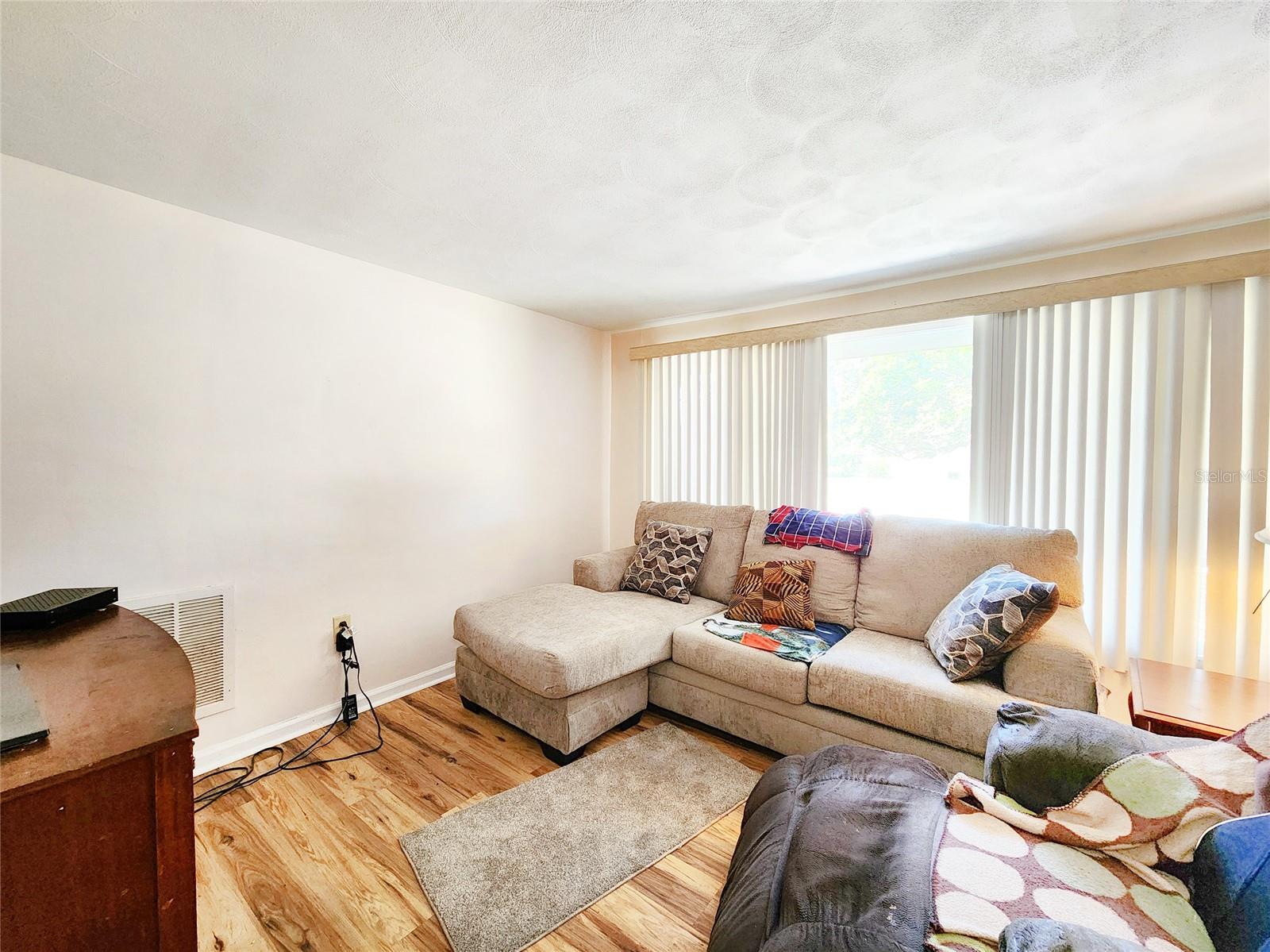 BEACON SQUARE - Residential