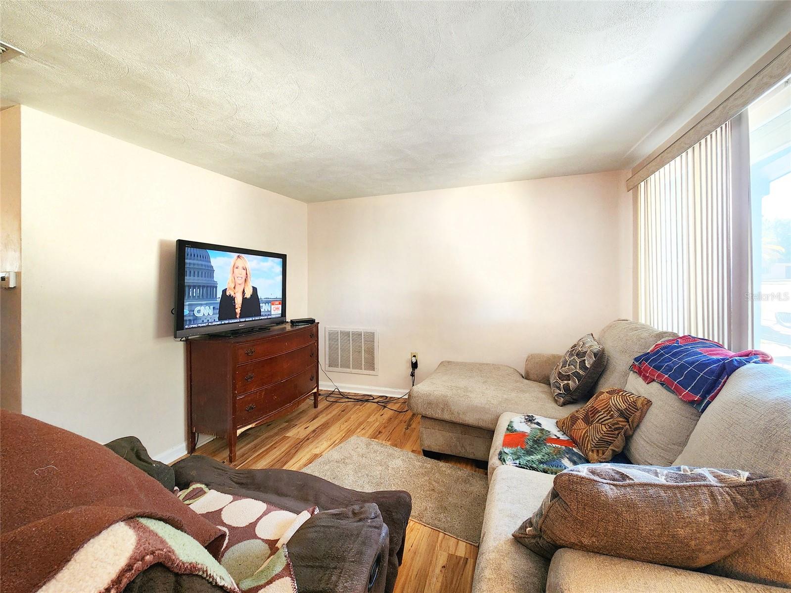 BEACON SQUARE - Residential