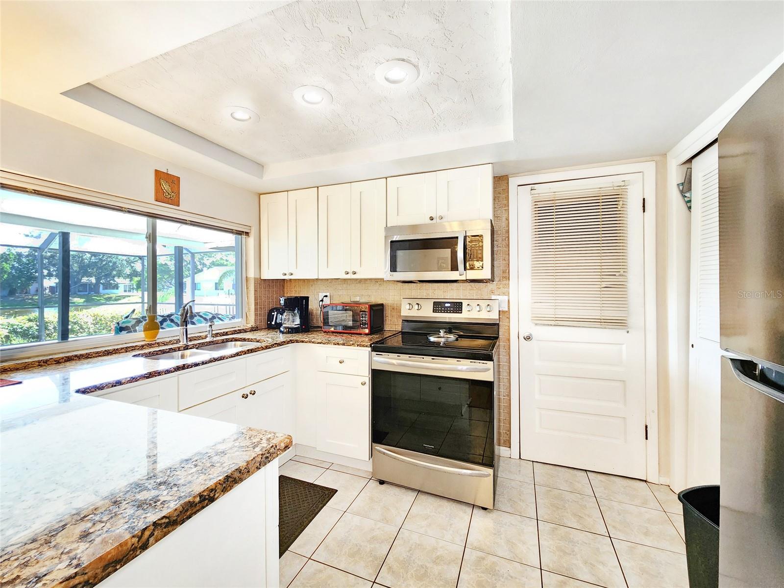 BEACON SQUARE - Residential