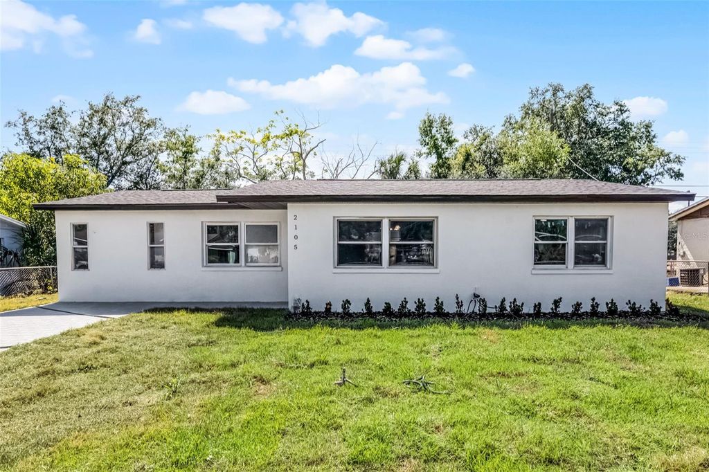 Photo of 2105 9th Street NE, Winter Haven, FL 33880 (MLS # O6373438)