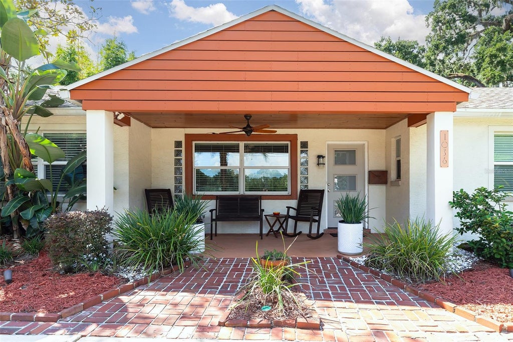 Photo of 1036 Delaney Avenue, Orlando, FL 32806 (MLS # O6451134)
