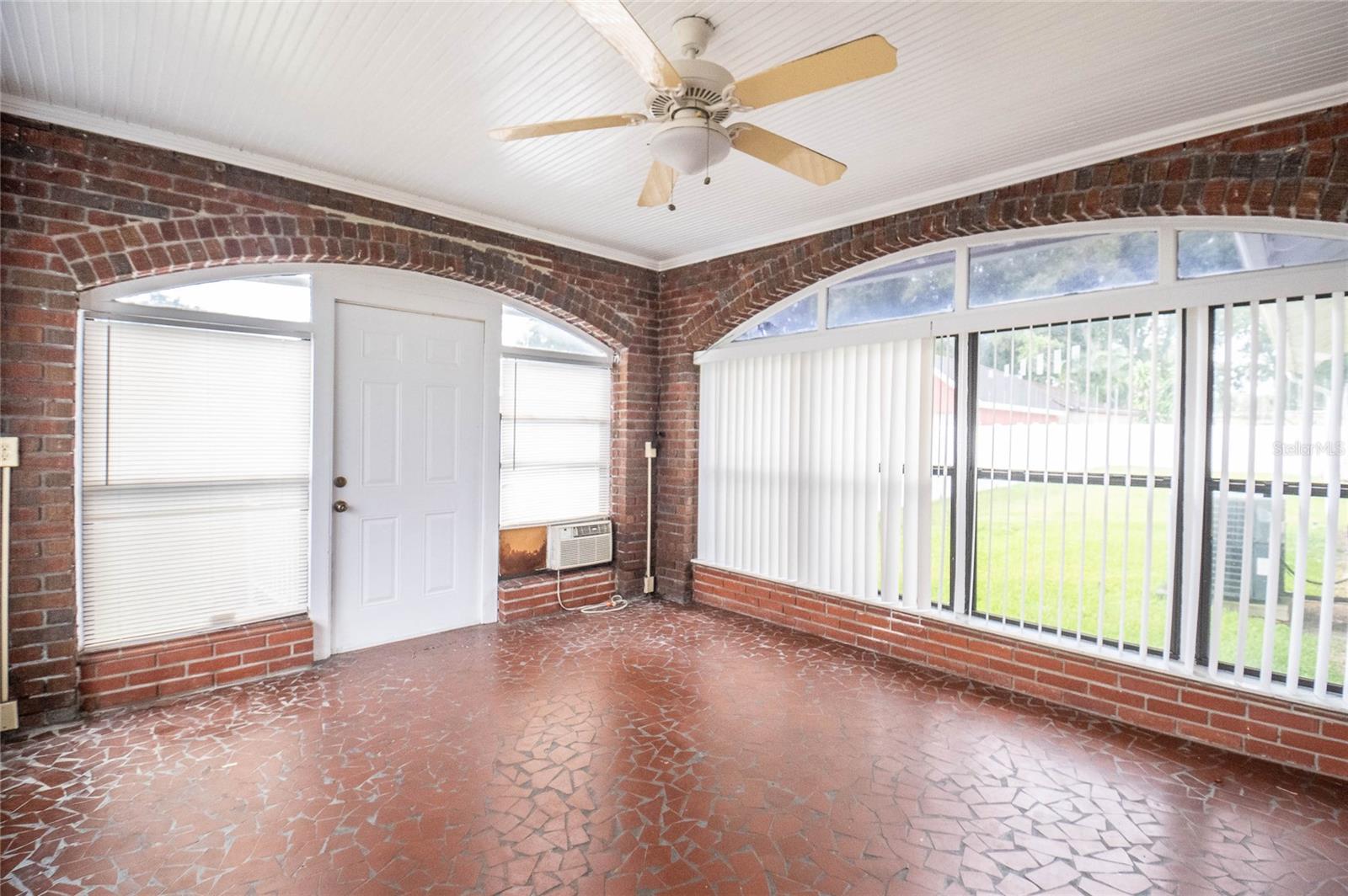 LEONARDS SUB - Residential