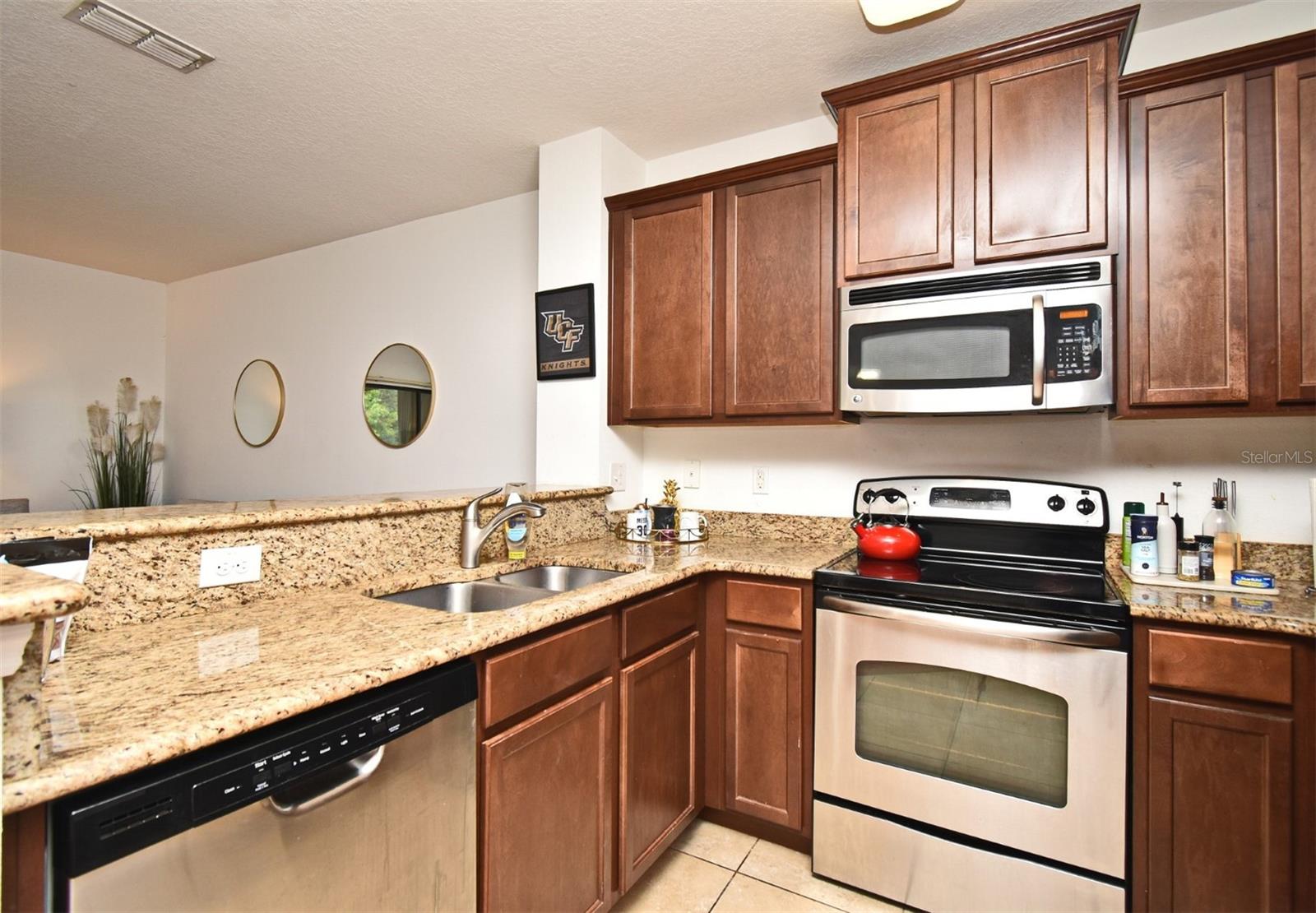 HANOVER POINTE REP - REP - Residential