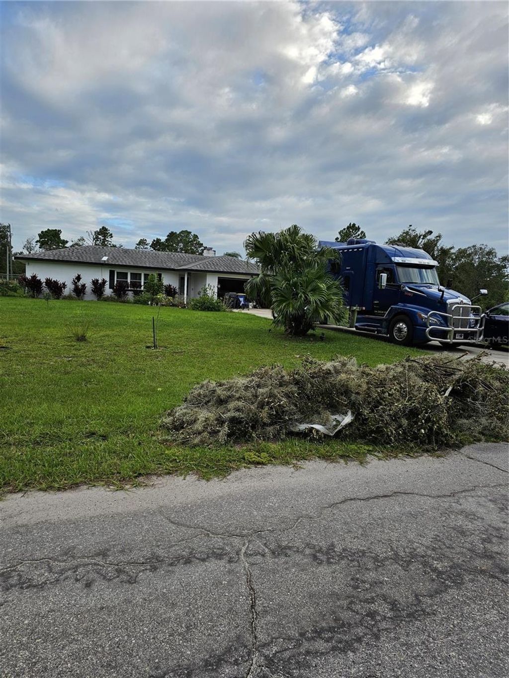 Photo of 3221 Granada Drive, Indian Lake Estates, FL 33855 (MLS # G5096372)