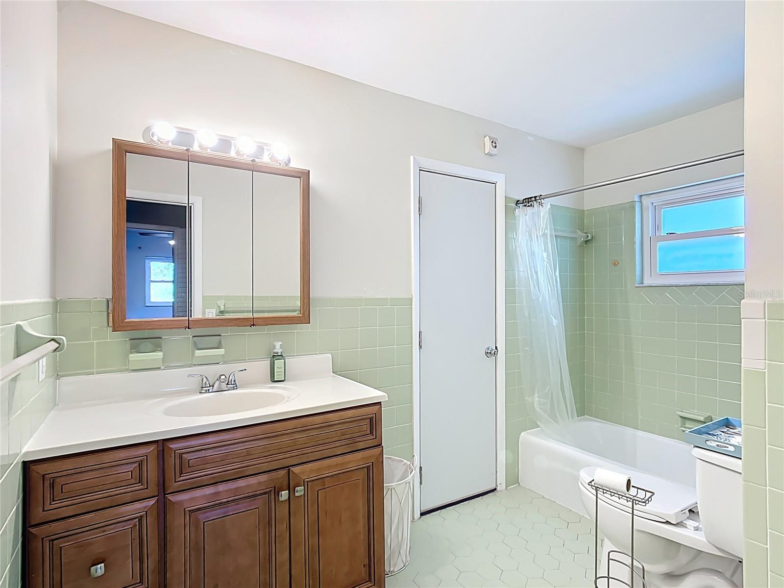 INDIAN LAKE ESTATES - Residential