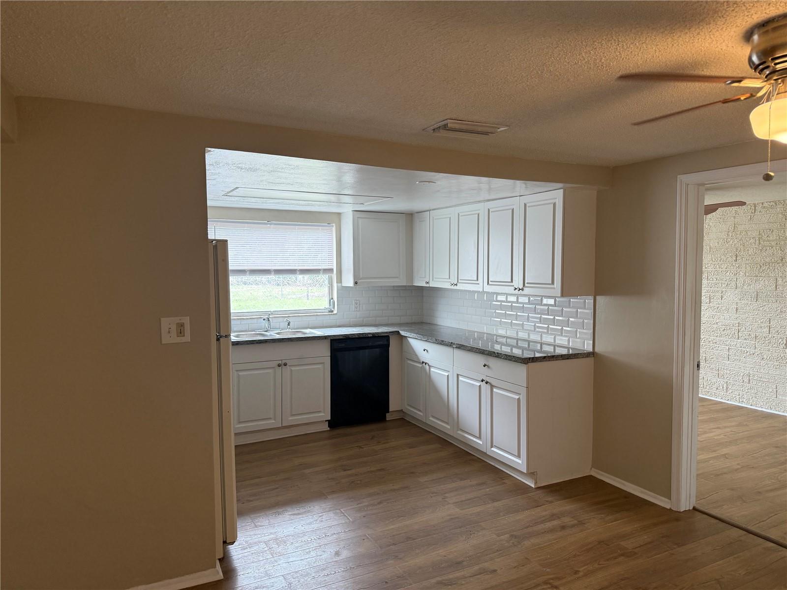 REGENCY PARK - Residential