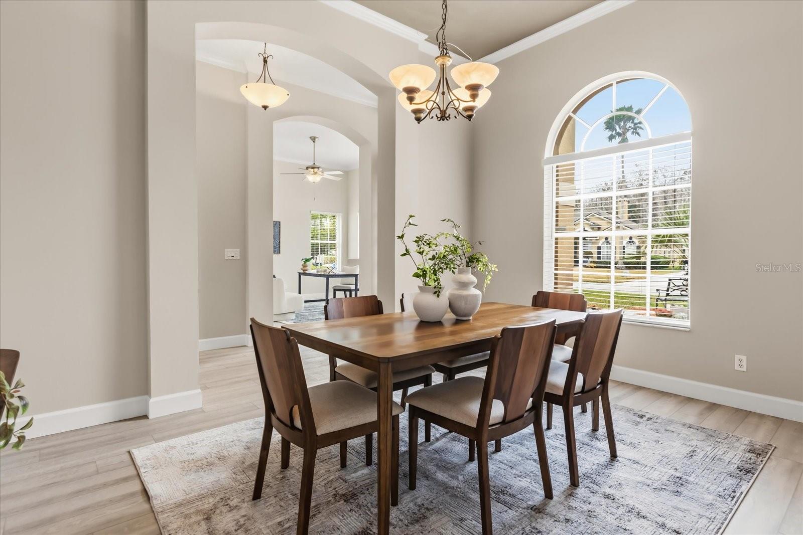 KINGS POINTE - Residential