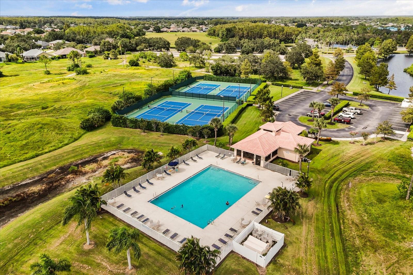 KINGS POINTE - Residential